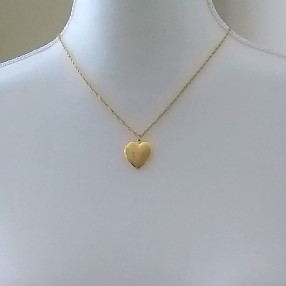 17" Long Vintage Costume Heart Necklace Locket